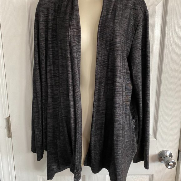 Black Tunic with lace style back - Picture 2 of 4